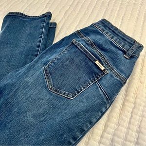 So lifting jeans size 0.5 chicos